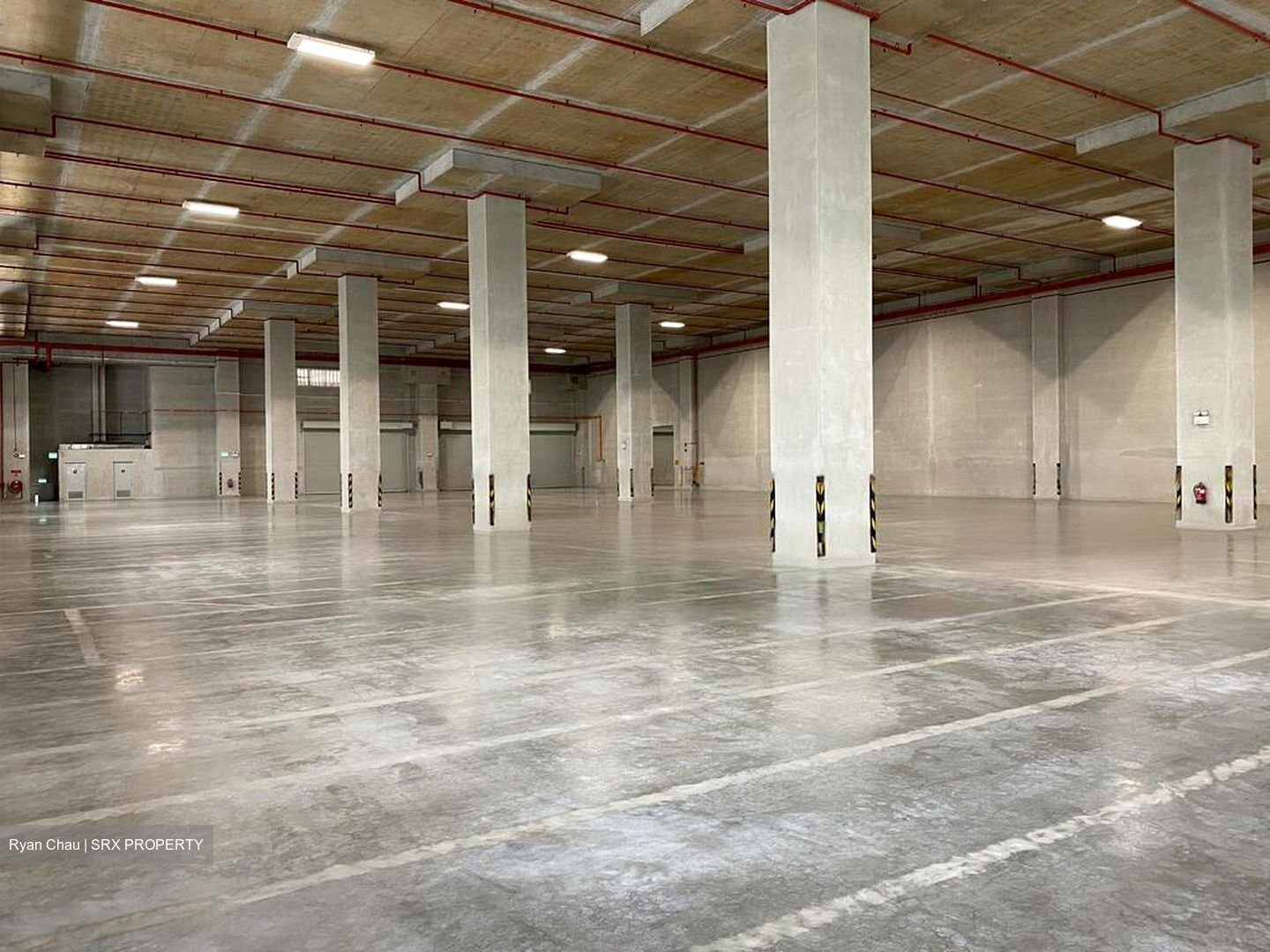 Jurong East MRT (D22), Warehouse #456403401